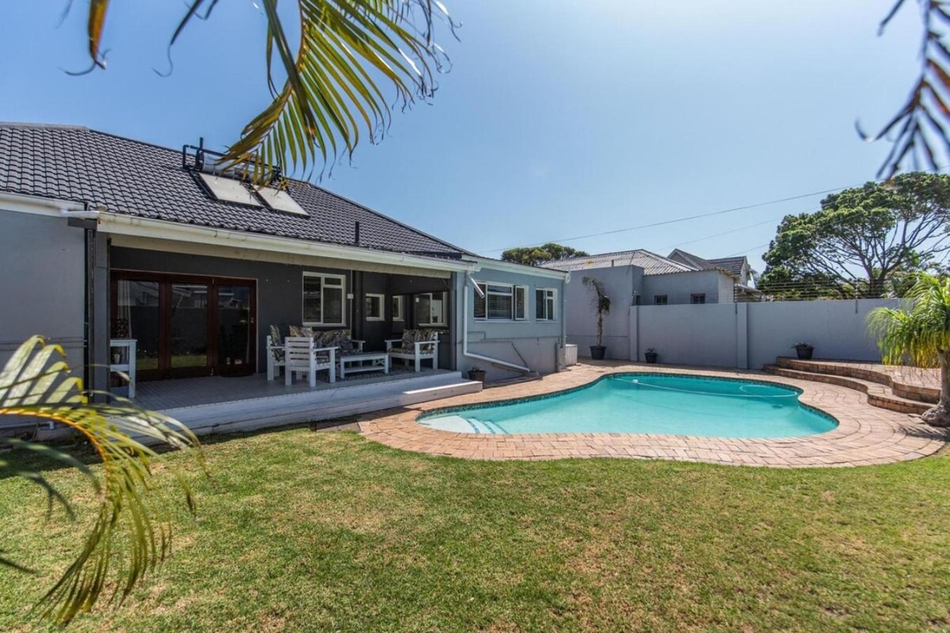 Luxury Living On Westview Vila Port Elizabeth Exterior foto